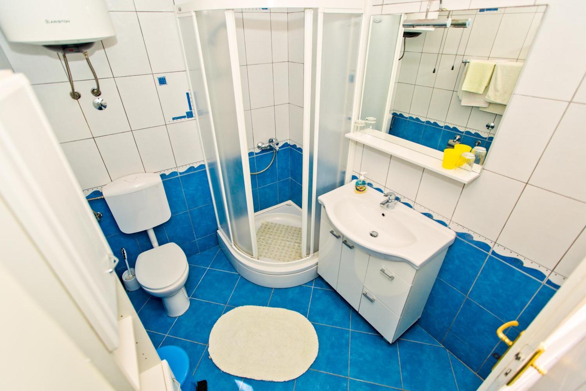 חוואר Rooms Barbaric מראה חיצוני תמונה