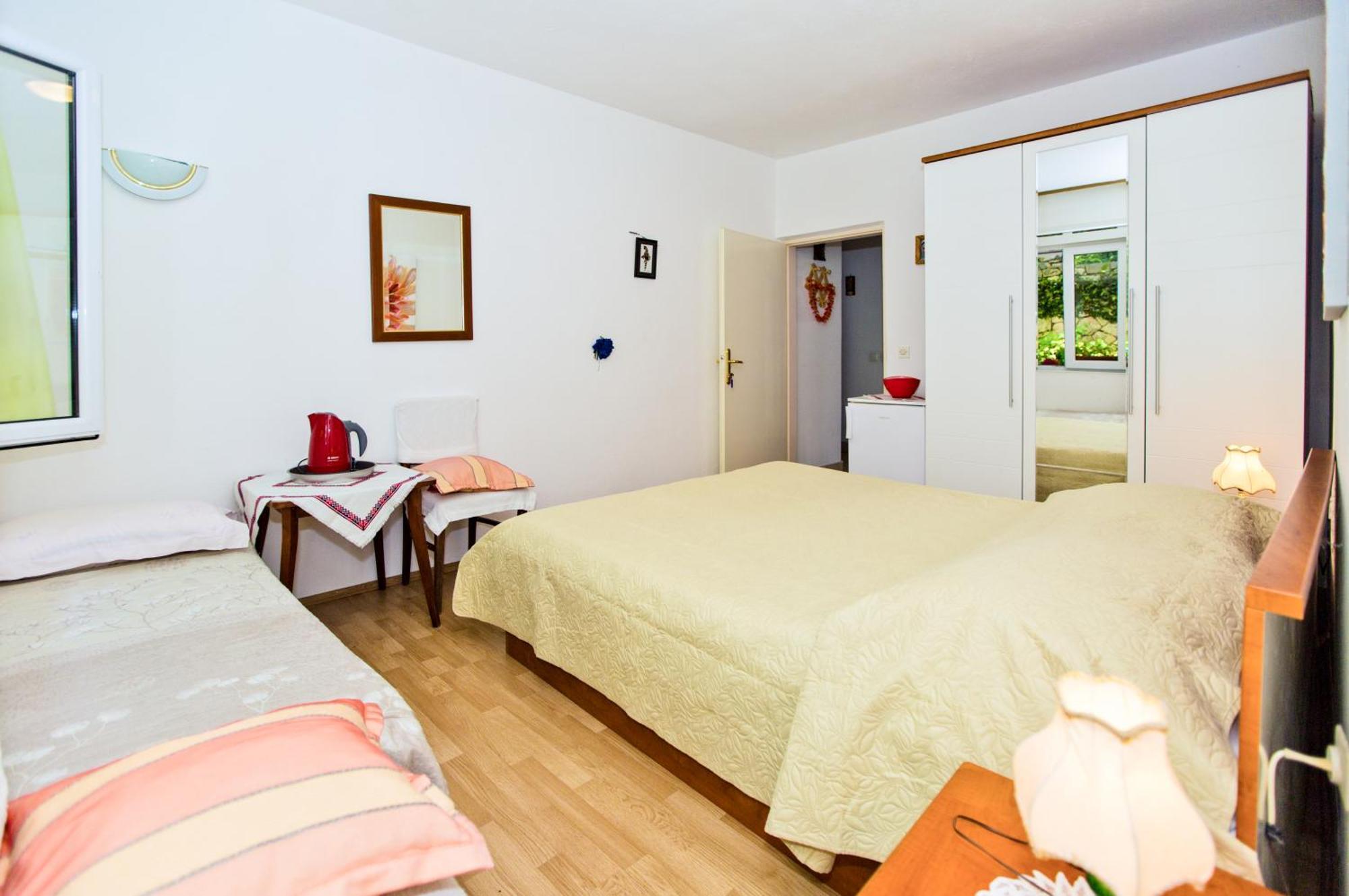חוואר Rooms Barbaric מראה חיצוני תמונה