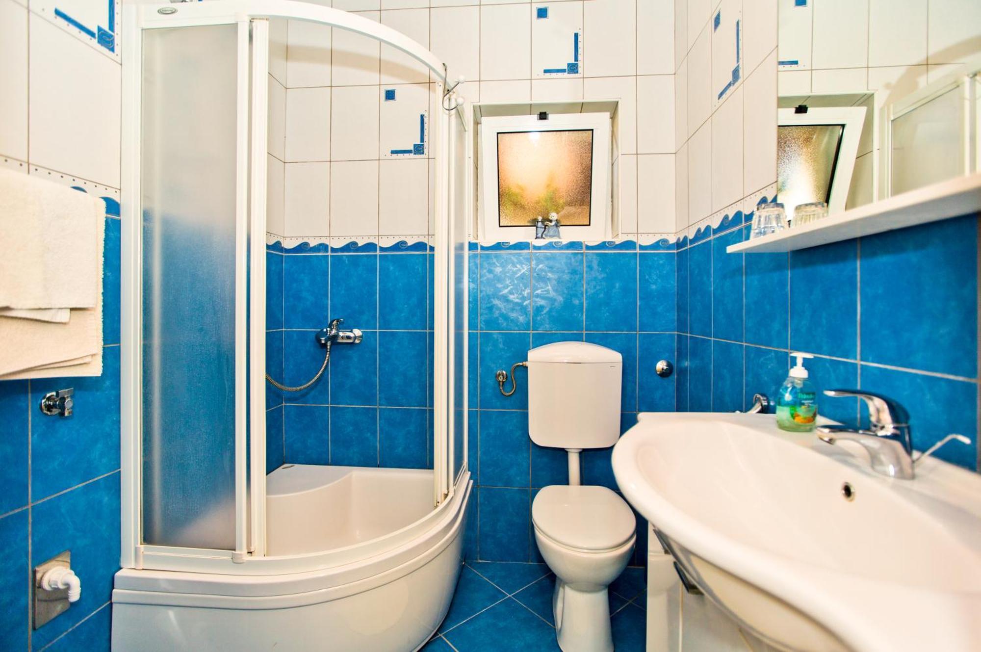 חוואר Rooms Barbaric מראה חיצוני תמונה